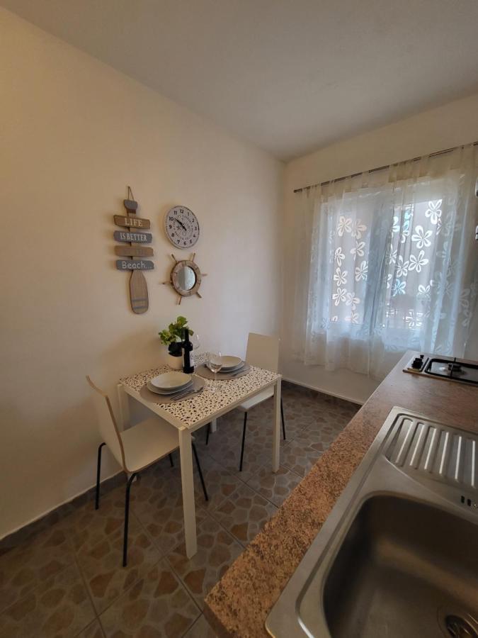 Apartmaniinprimosten Primošten Exterior foto