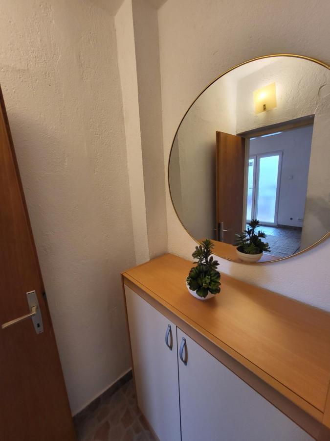 Apartmaniinprimosten Primošten Exterior foto