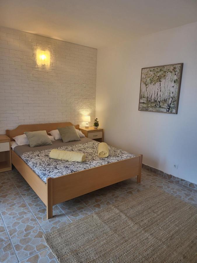 Apartmaniinprimosten Primošten Exterior foto