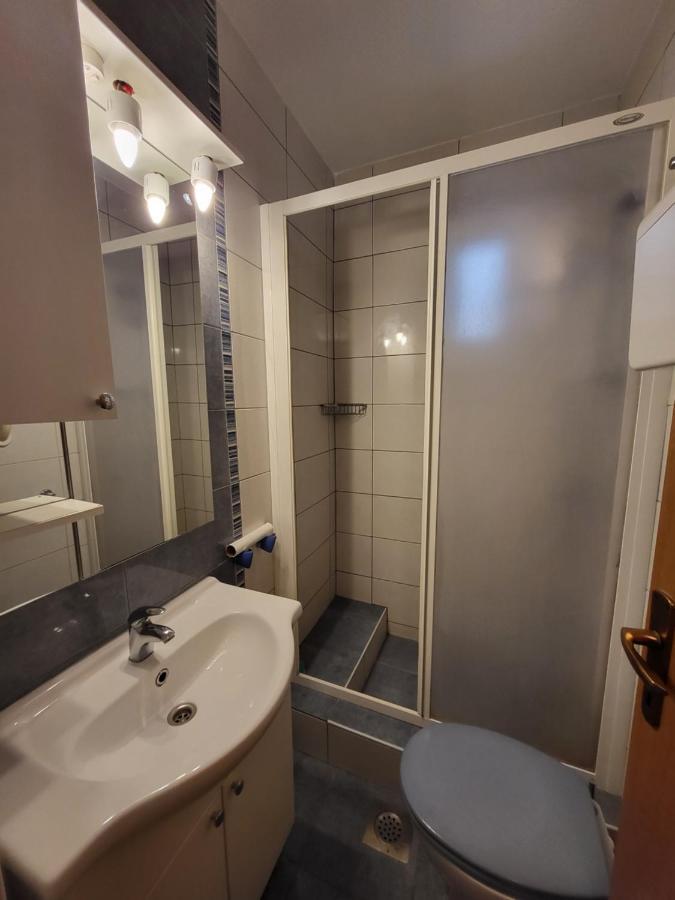 Apartmaniinprimosten Primošten Exterior foto